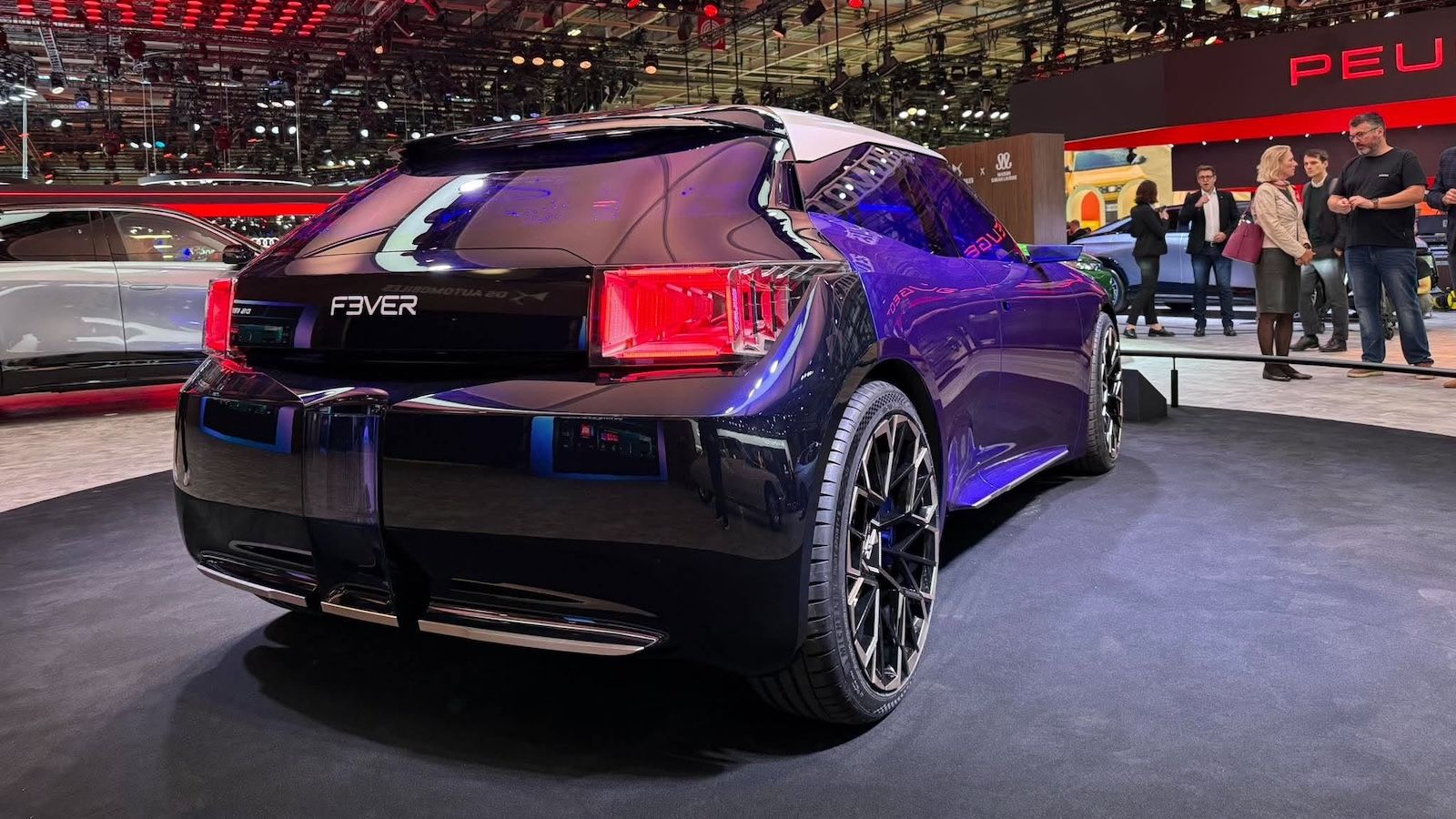 Νέο DS F3VER: Ηλεκτρικό μήκους 4,19 μέτρων με πορτμπαγκάζ 400 λίτρων